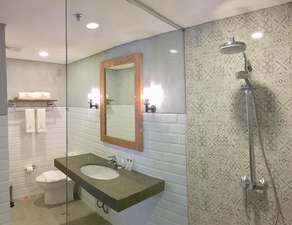 Royale Parc Hotel Tagaytay 37/41