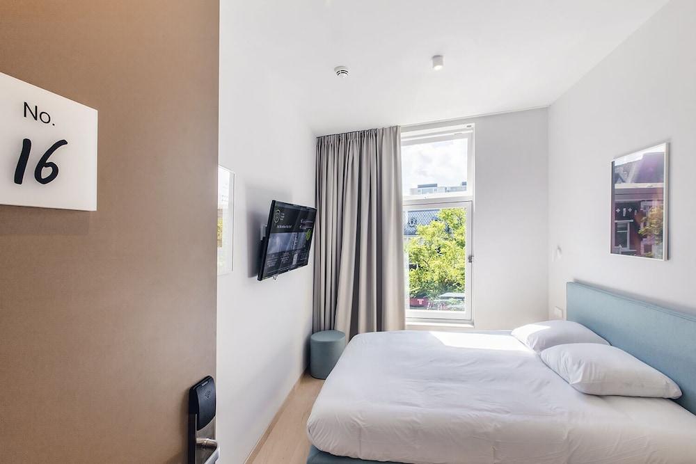 Superior