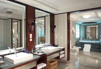 Haiyatt Garden Hotel Houjie 13/24