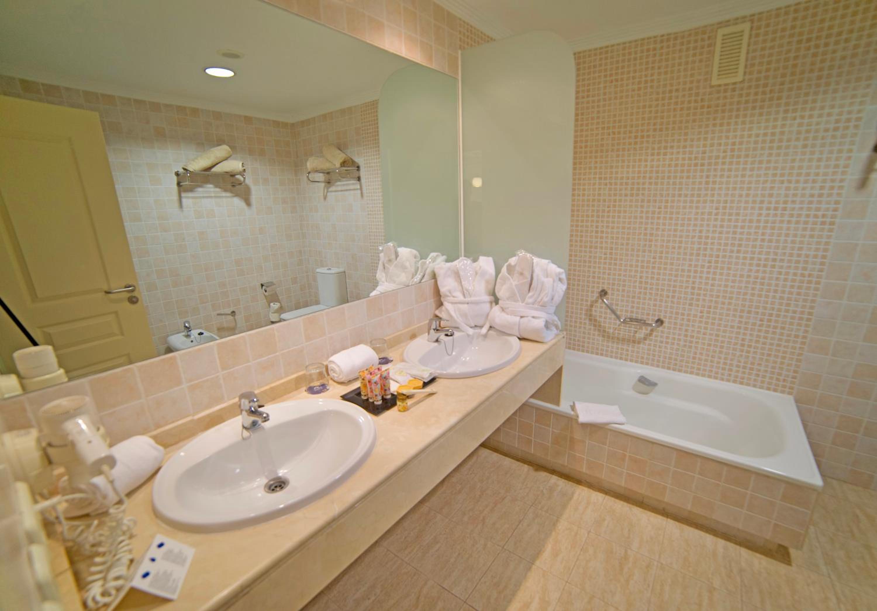 جناح سوبيريور بإطلالة على البحر، Holiday World Riwo Affiliated By Melia 7/8