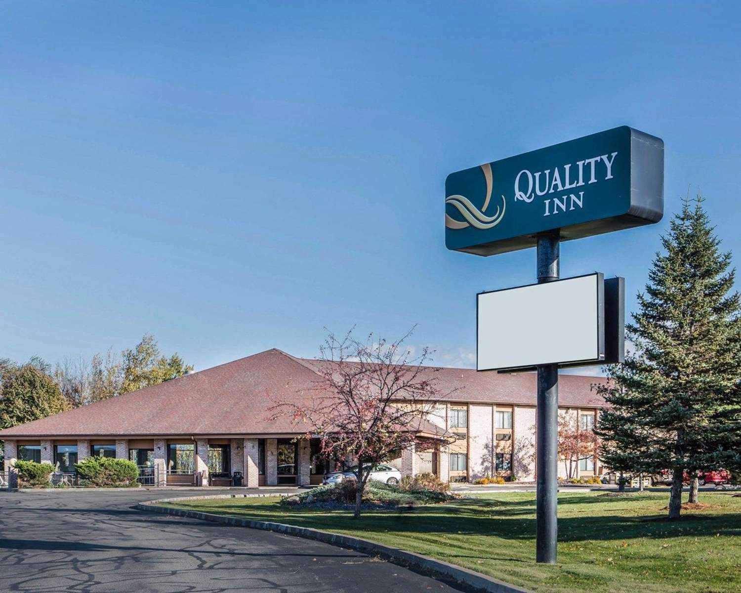 AmericInn by Wyndham Mosinee Central Wisconsin Airport 33/33