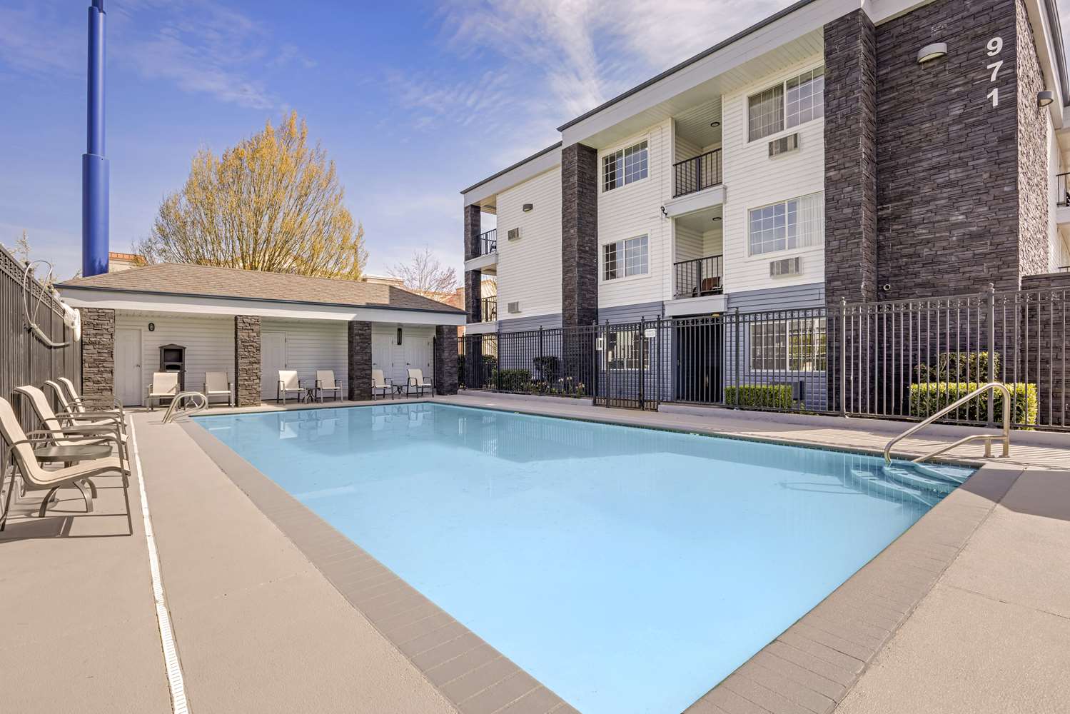 Best Western Plus Grand Manor Inn 15/43