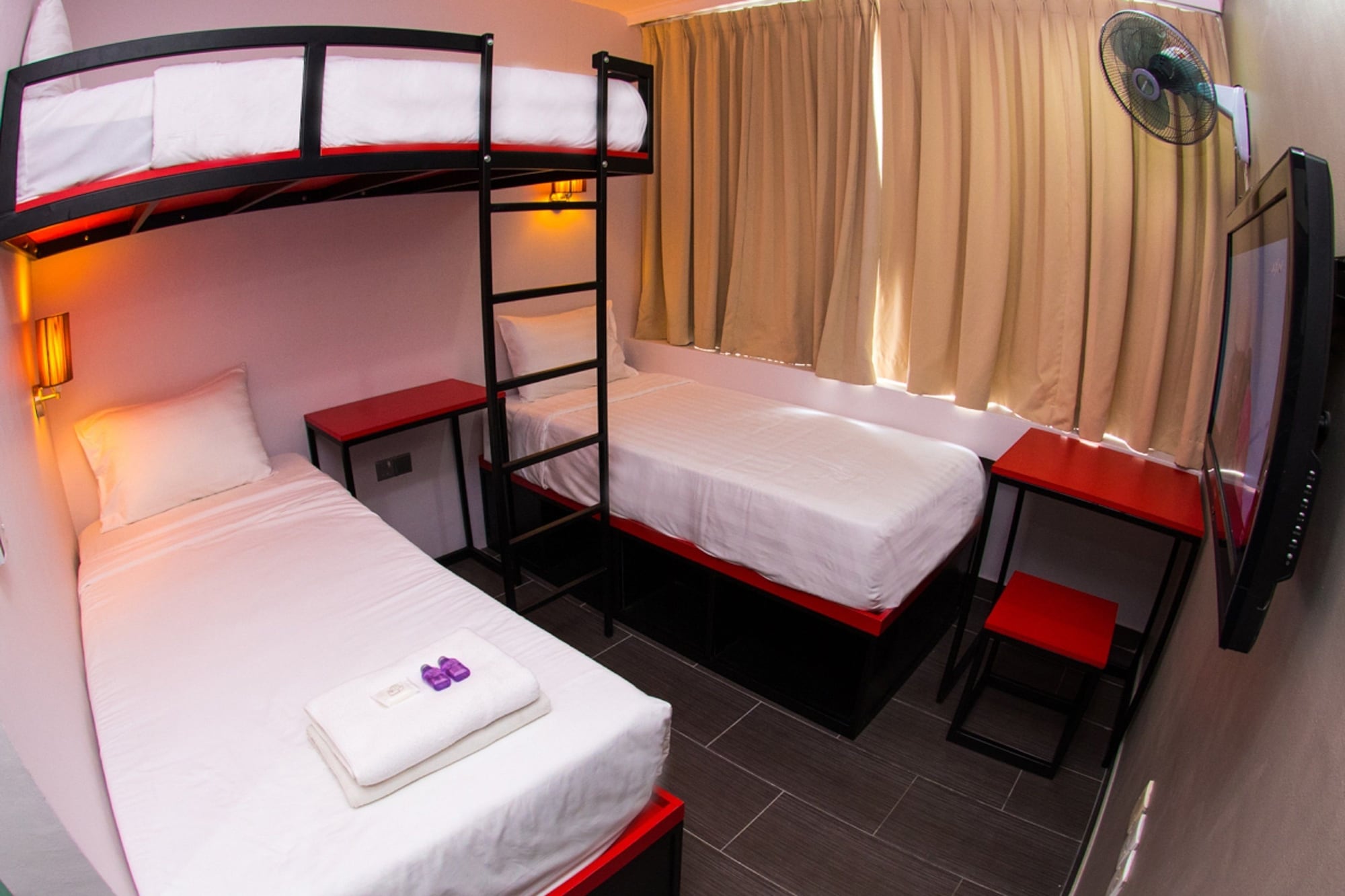 ROOM, TRIPLE