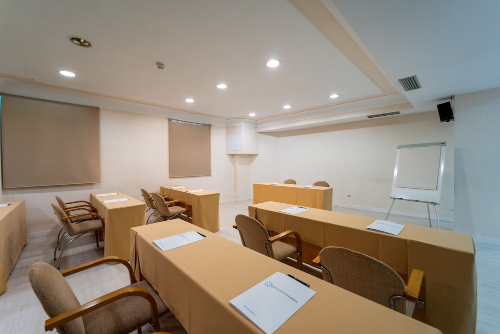 Ciudad de Compostela Hotel 17/22