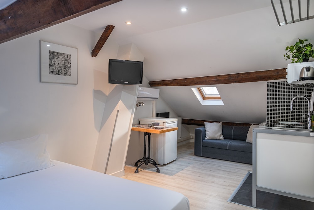 Residence Clignancourt 11/36