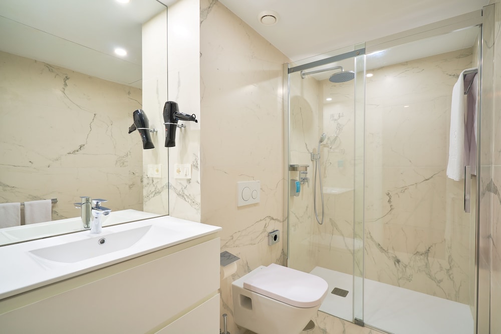 Tandem Torres de Cadiz Suites 50/50