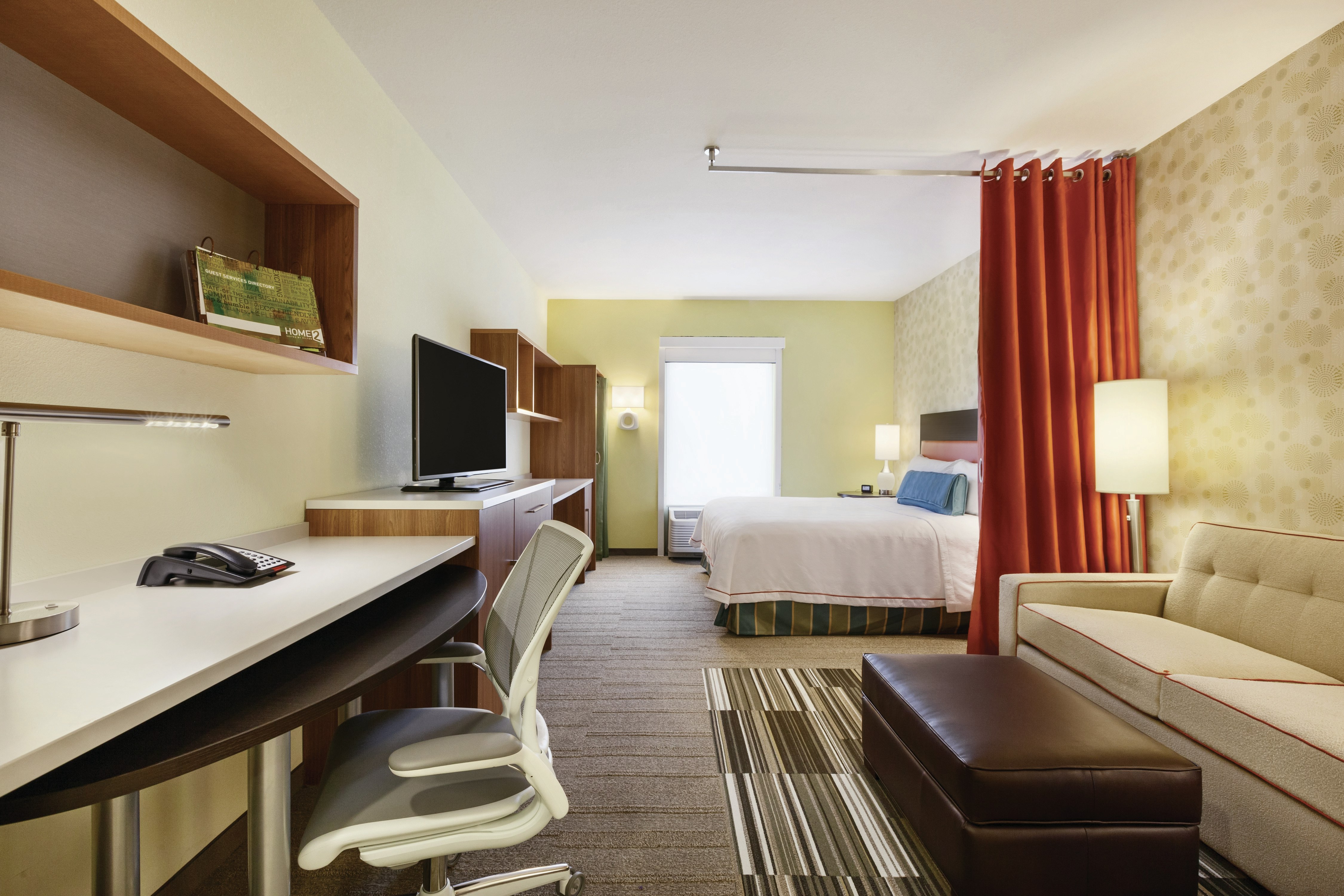 STUDIO, SUITE, KING BED
