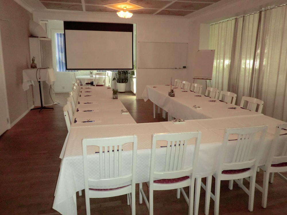 Port Hotel 29/45