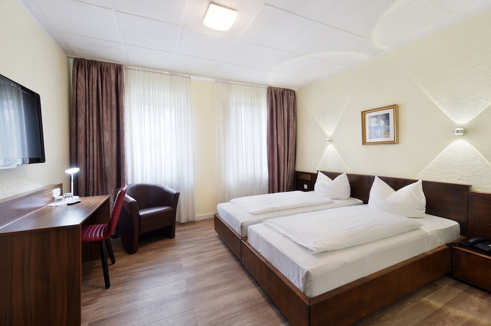 Hotel Schumacher Dusseldorf 19/66
