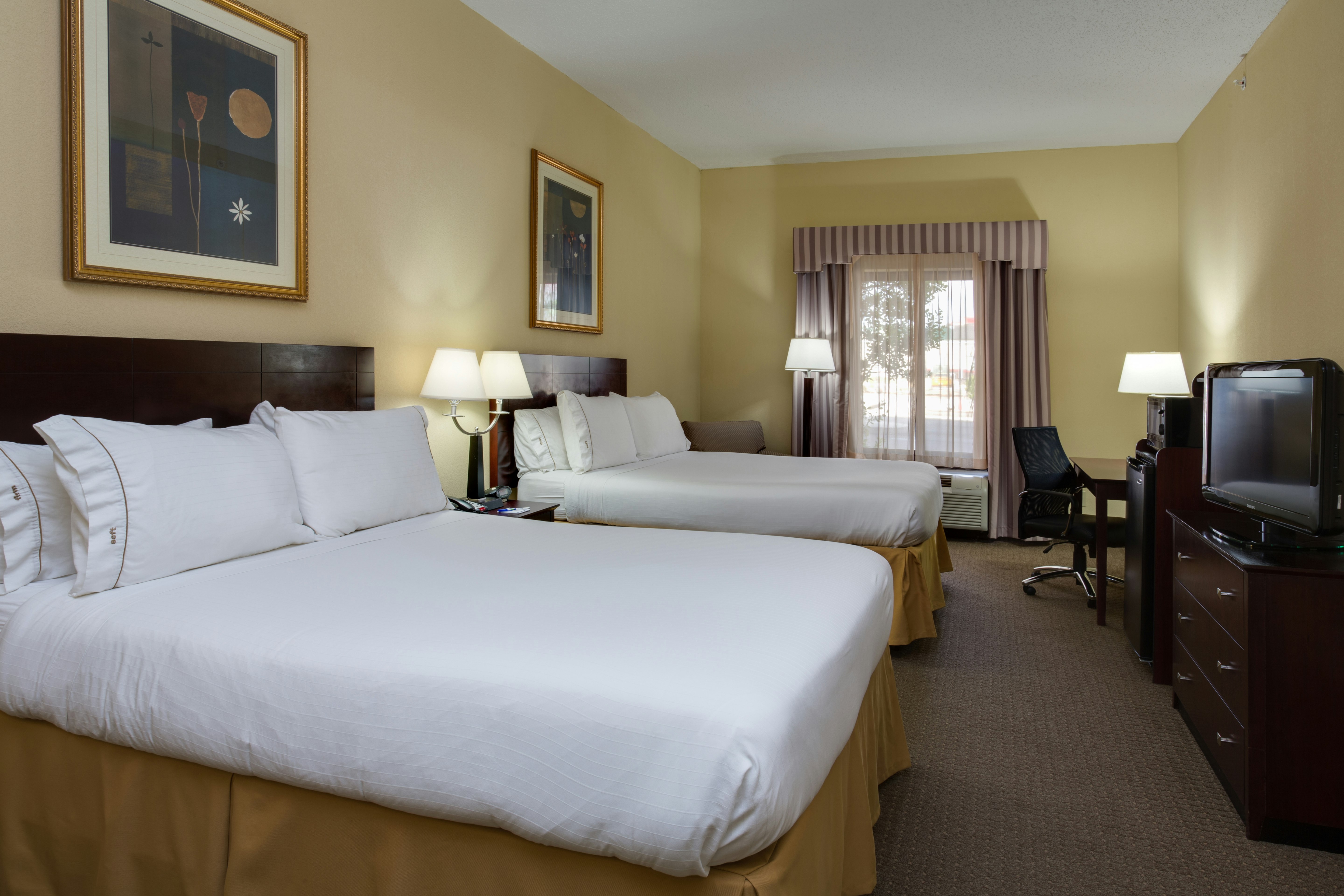 Holiday Inn Express Hotel & Suites Sebring 24/73