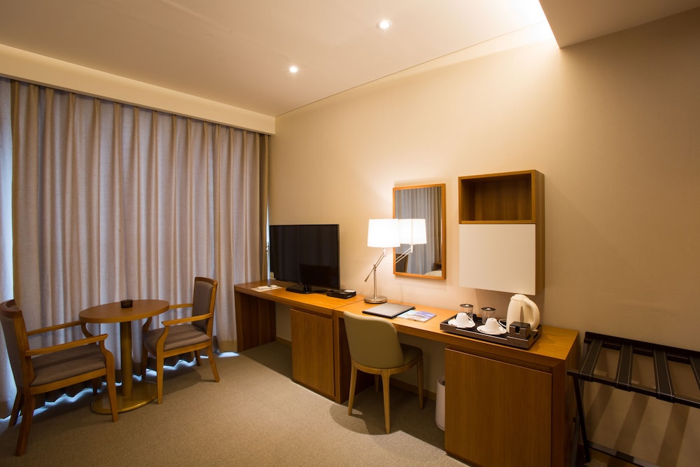 Dong Gyeong Hotel 58/64