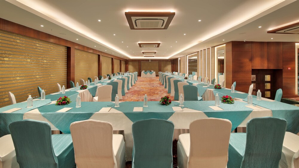 Golden Tulip Essential Jaipur 34/43