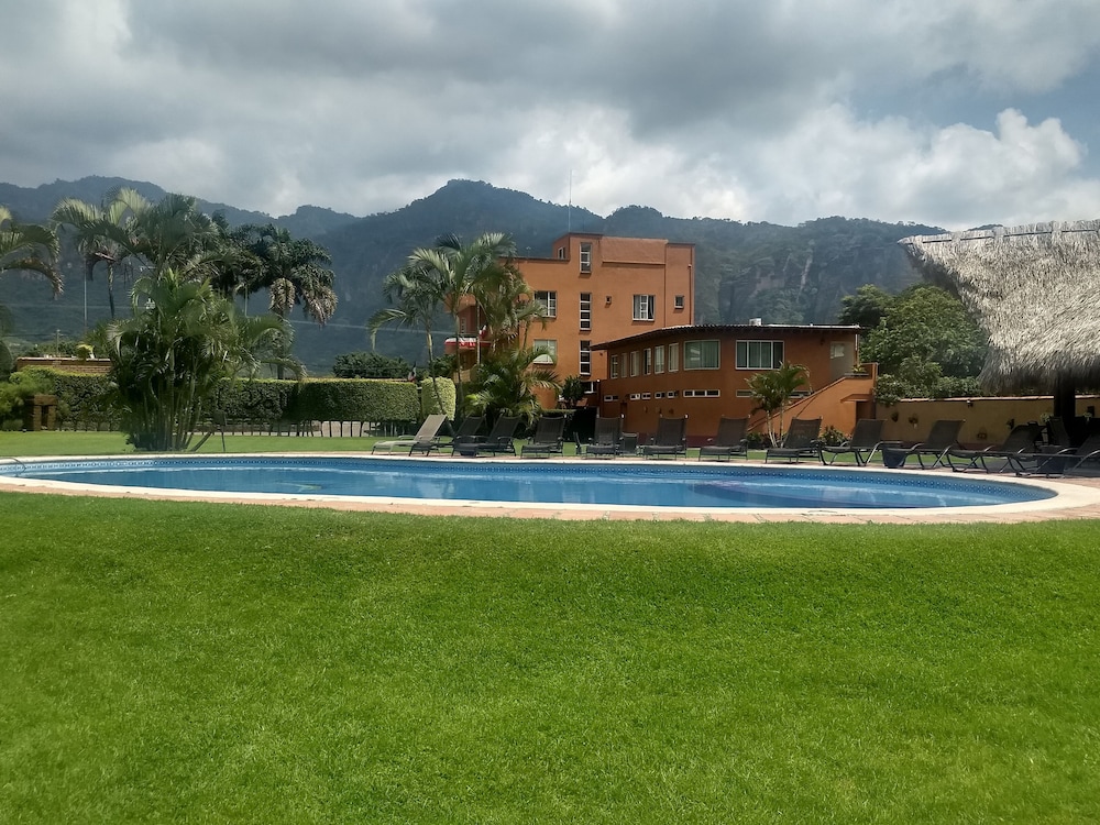 Hotel Real del Valle 28/50