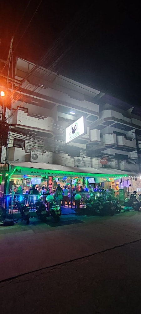 Travellers Rest Hotel 31/40