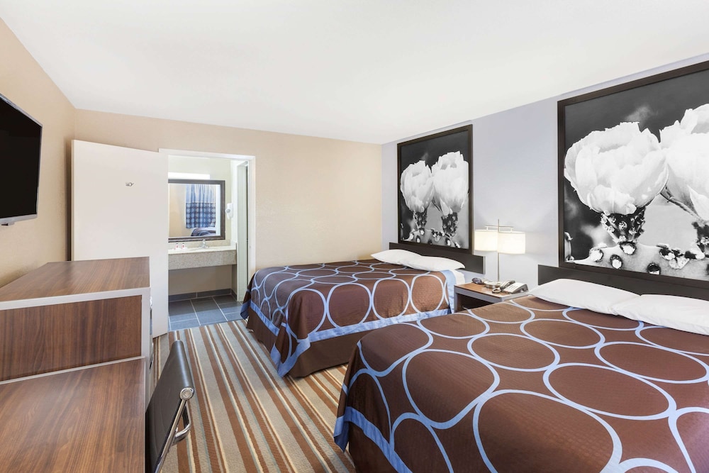 Super 8 By Wyndham Kingsville 14/47