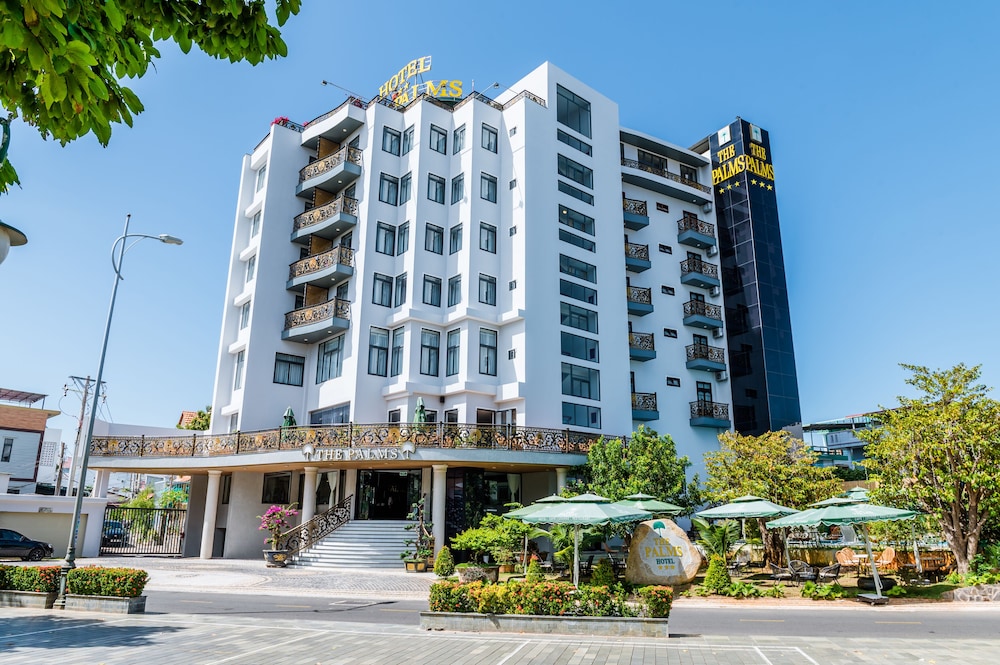 The Palms Hotel 3/55