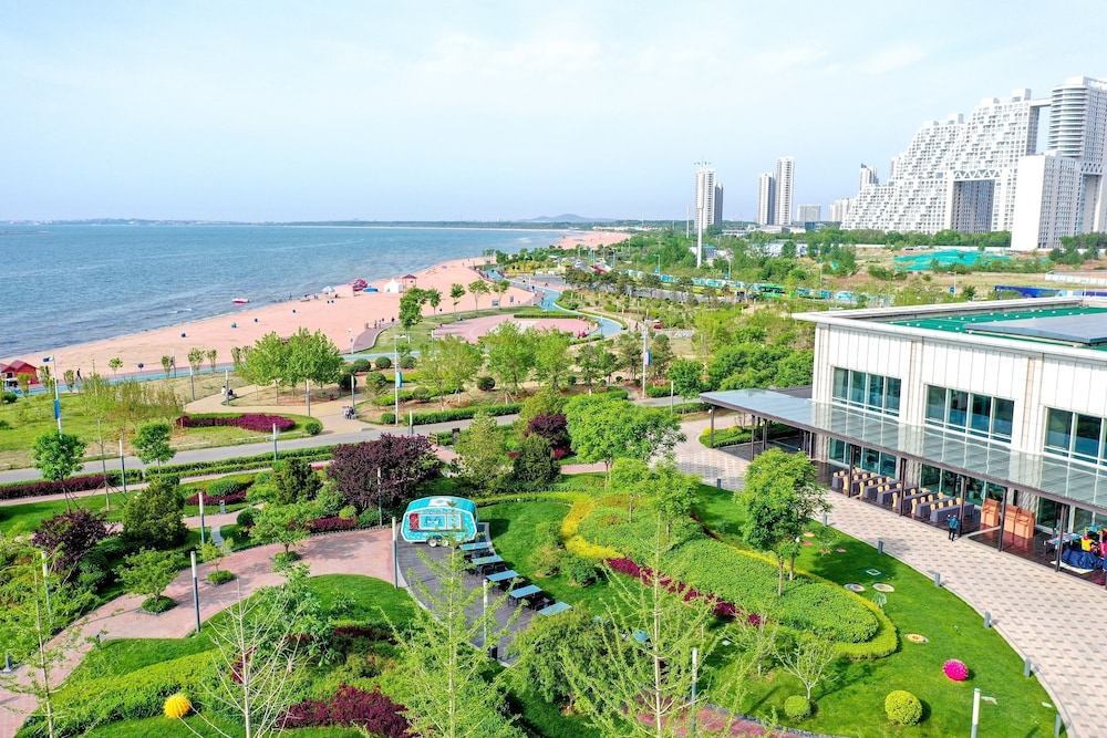 Shangri-La Qinhuangdao 2/50