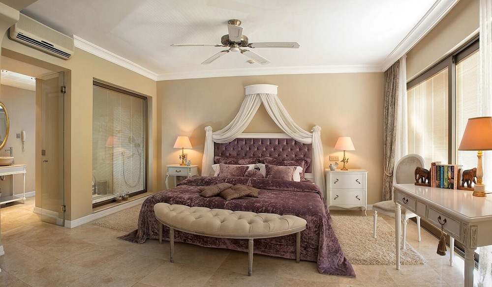 Carina Hotel 18/72