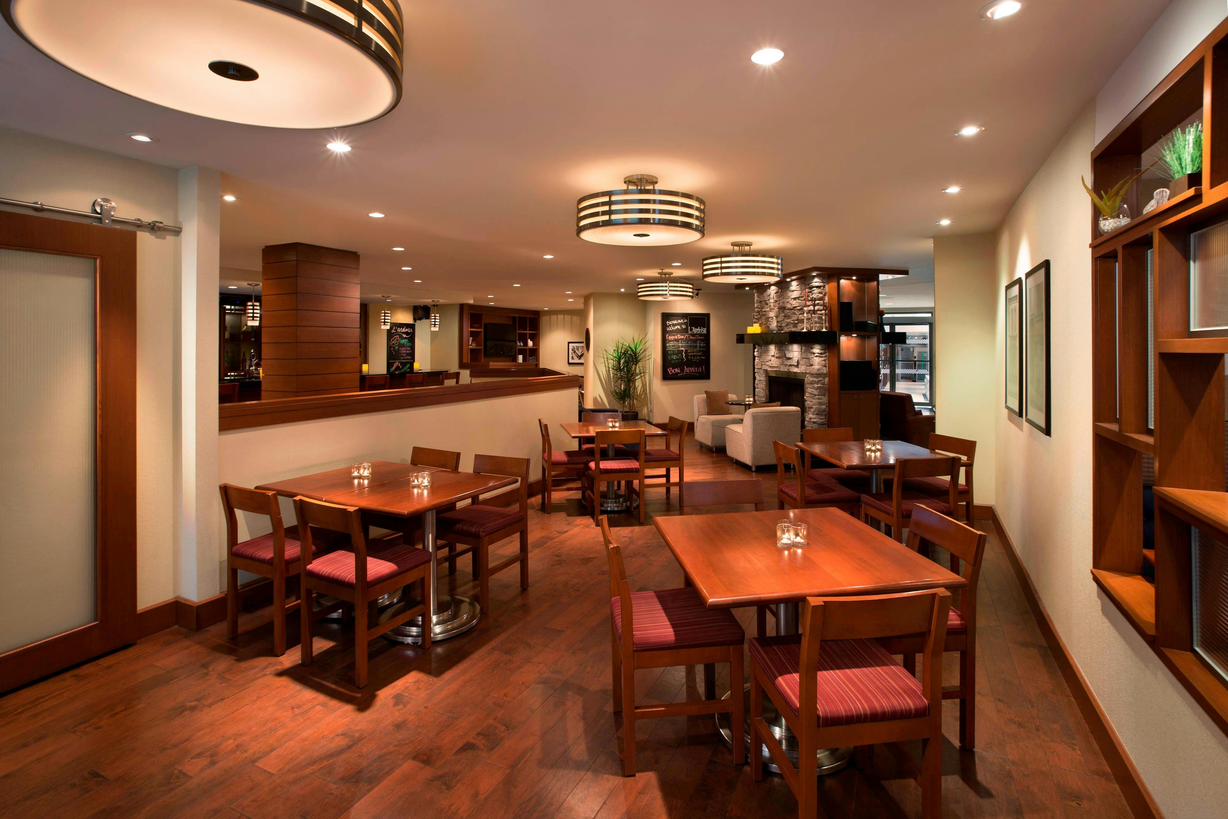 Four Points by Sheraton Hotel & Conference Centre Gatineau-Ottawa 27/35