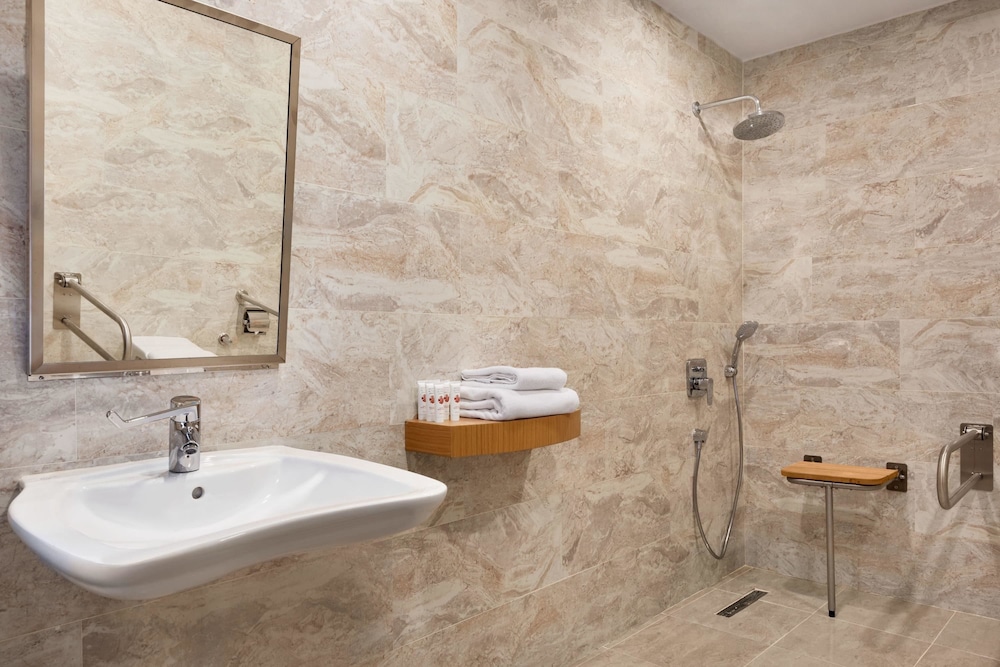 Tryp By Wyndham Izmit 12/46