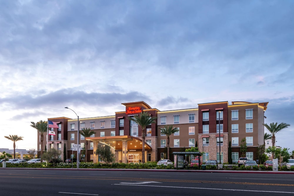 Hampton Inn & Suites Buena Park in BUENA PARK - CA