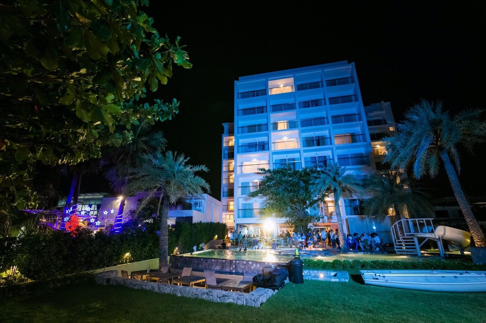 Worita Cove Hotel 4/44