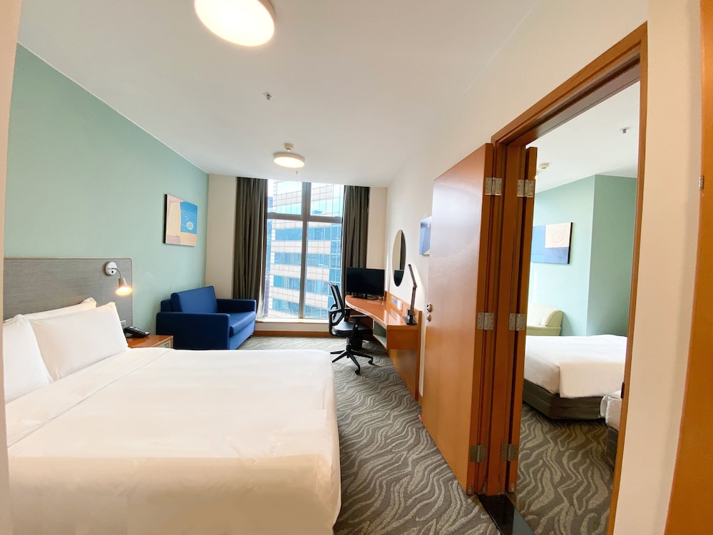 Holiday Inn Express Causeway Bay Hong Kong 37/76