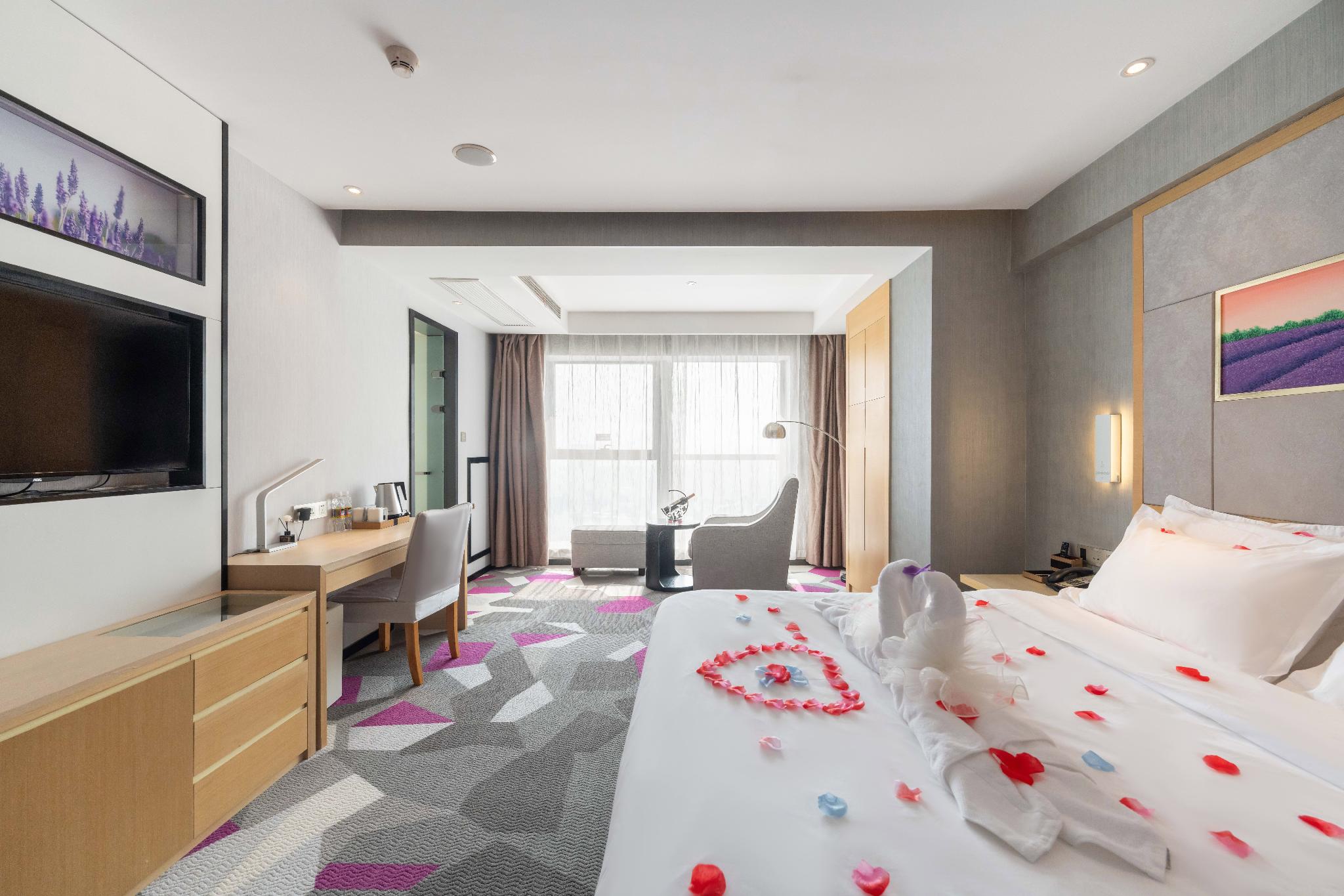 Lavande Hotel (Wuhan Wuchang Railway Station Square) 12/19