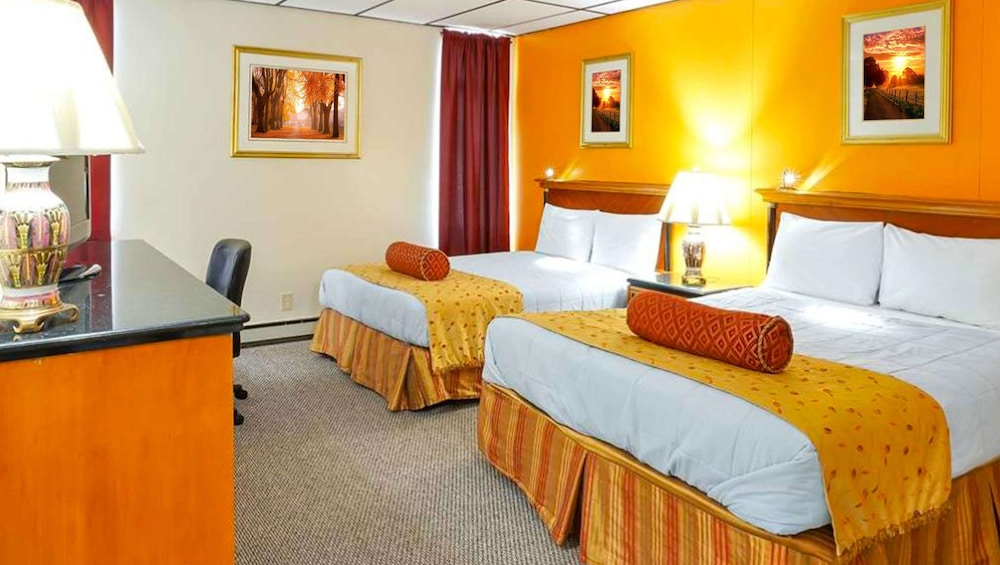 M Star Hotel North Canton 23/47