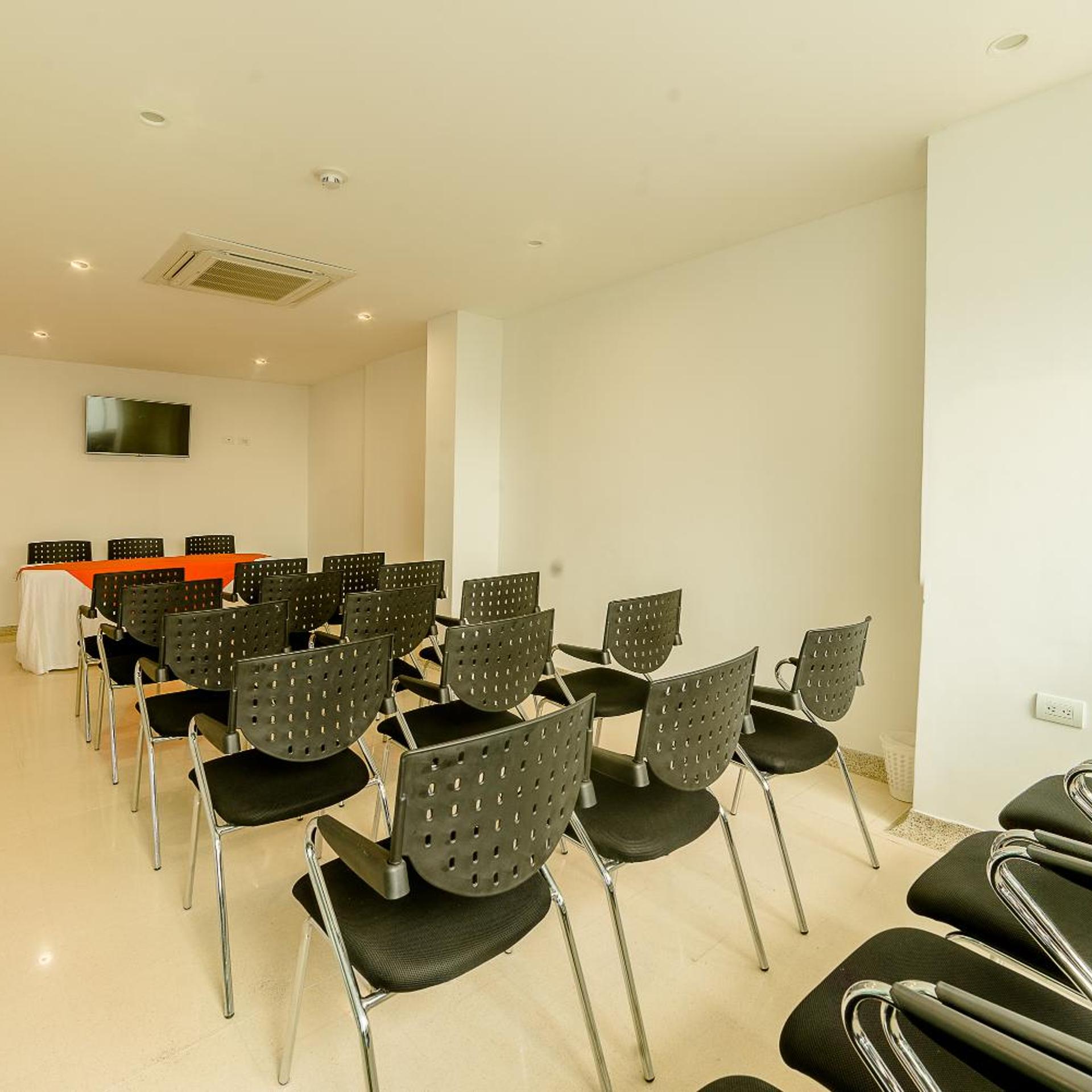 Hotel Titanium Plaza 29/30