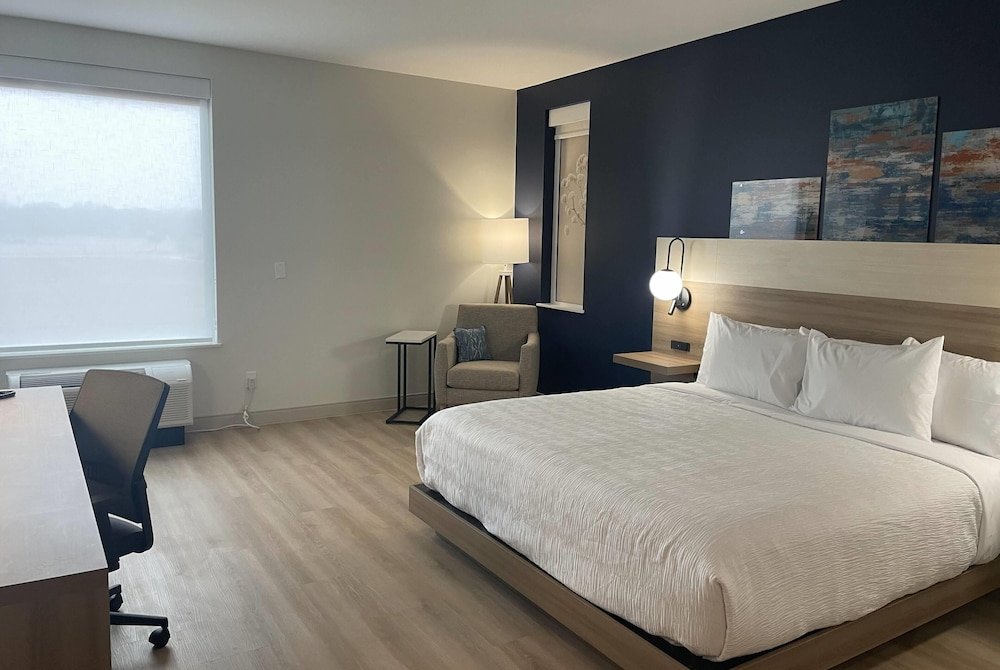 La Quinta Inn & Suites by Wyndham Jackson 13/32