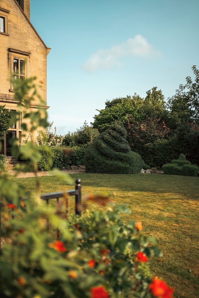 Classic Lodges Bagden Hall Hotel 51/63