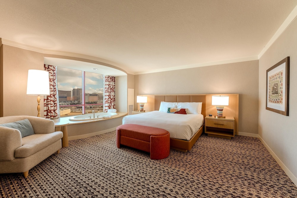 1 BEDROOM, PREMIER, SUITE, 2 QUEEN BEDS, STRIP VIEW, HIGH FLOOR