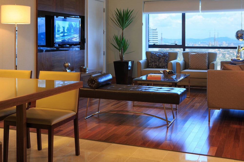 RENAISSANCE SAO PAULO HOTEL 51/73