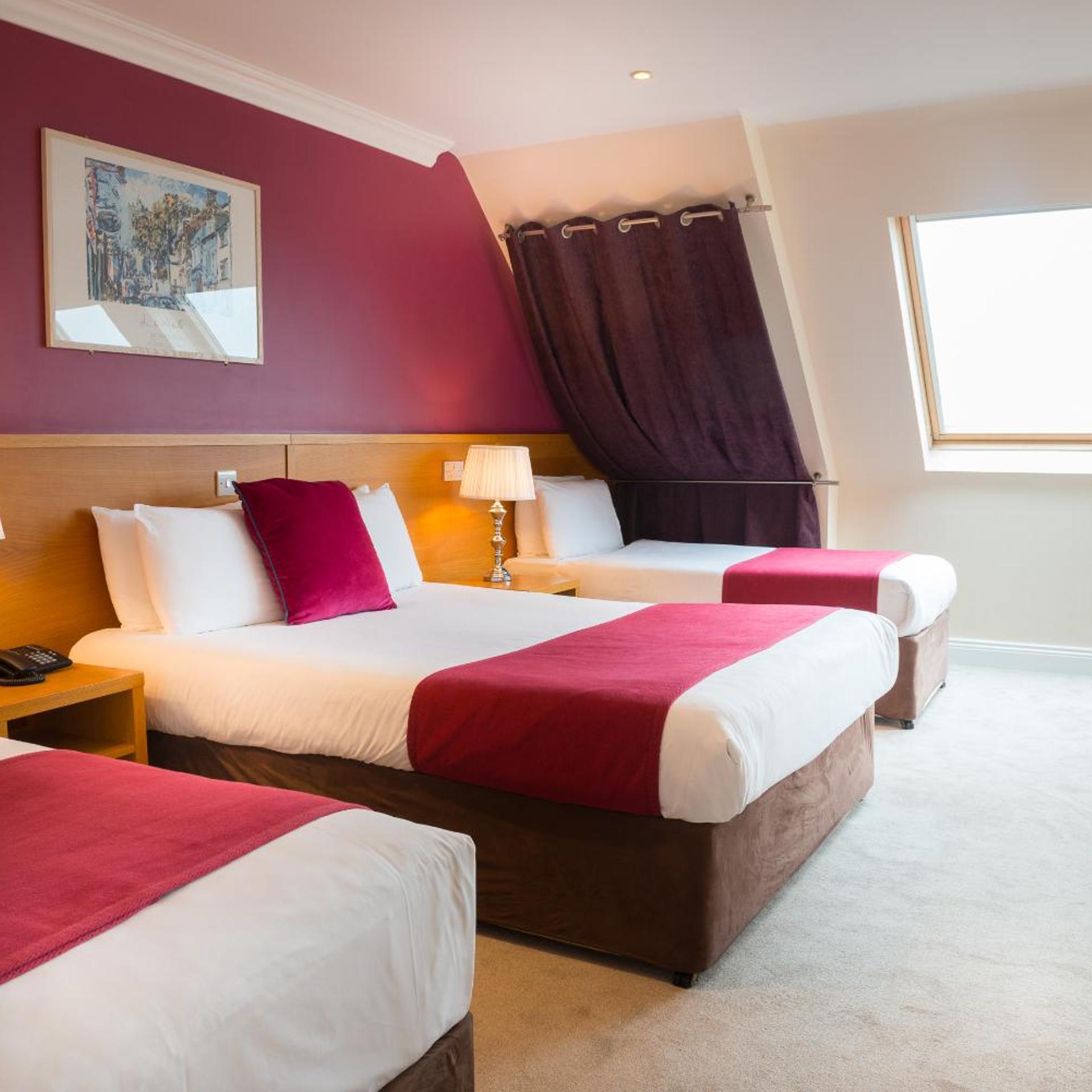 Ceann Sibeal Hotel 8/50