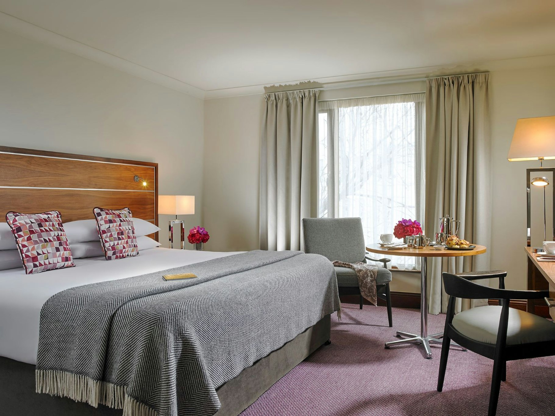 Green, King Bed