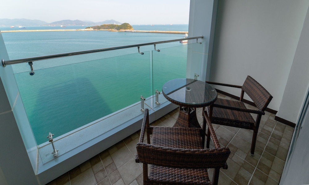 Yeosu Venezia Hotel & Suites 23/50
