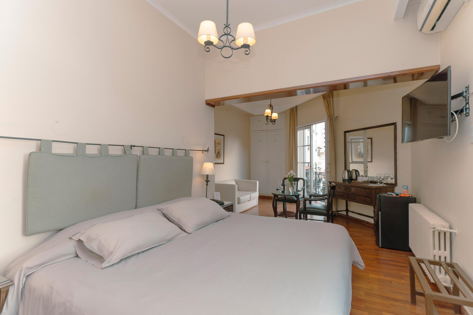 Suite, Double Bed, Street View