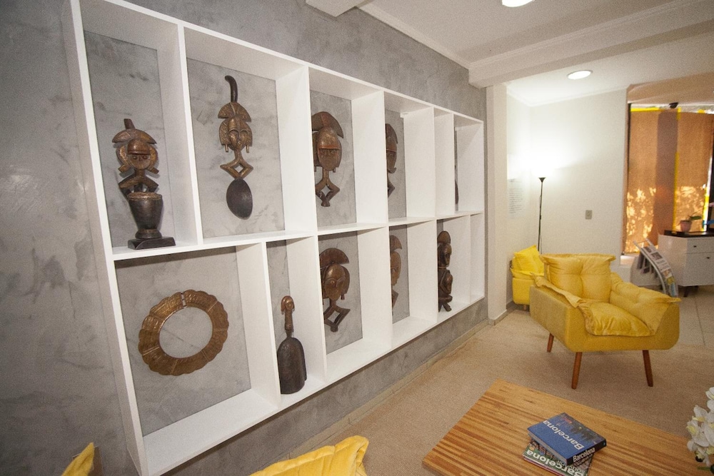 Laparos Hotel 5/24