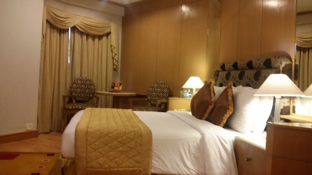 Park Plaza Chennai Omr 12/72
