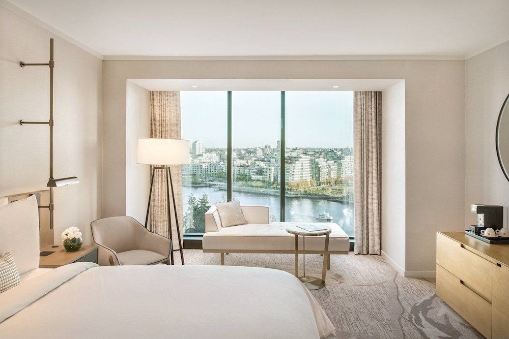 JW MARRIOTT PARQ VANCOUVER 26/52