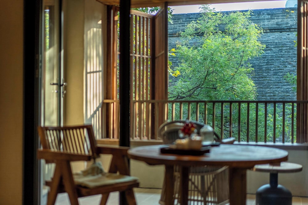 YUANLI HOTEL 39/50