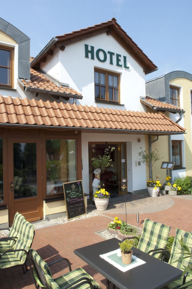 Landhotel Dresden 4/50