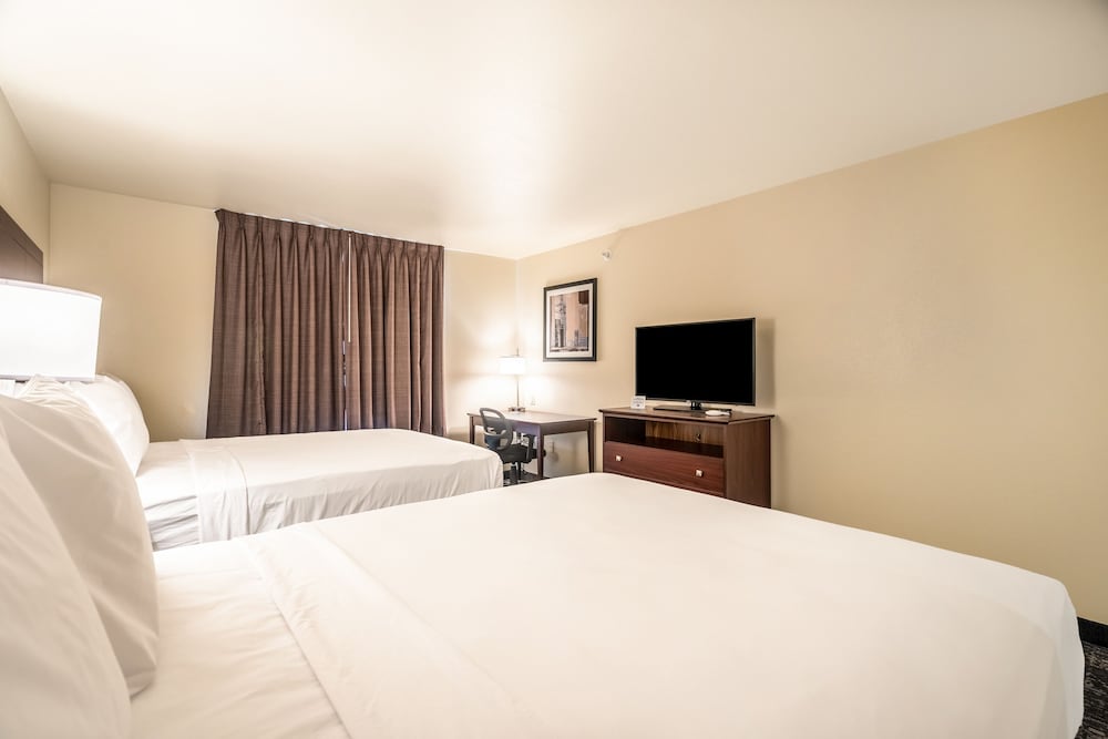 Comfort Inn & Suites Morgan - South Ogden 25/63