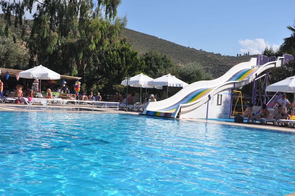 Pigale Beach Resort 9/66
