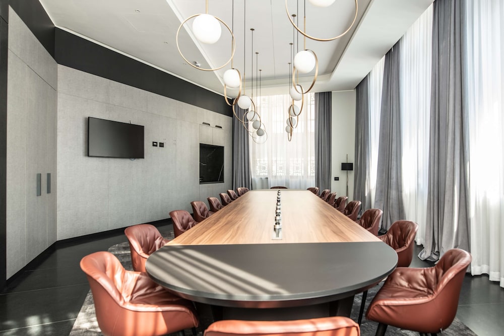Radisson Collection Hotel, Palazzo Touring Club Milan 62/73