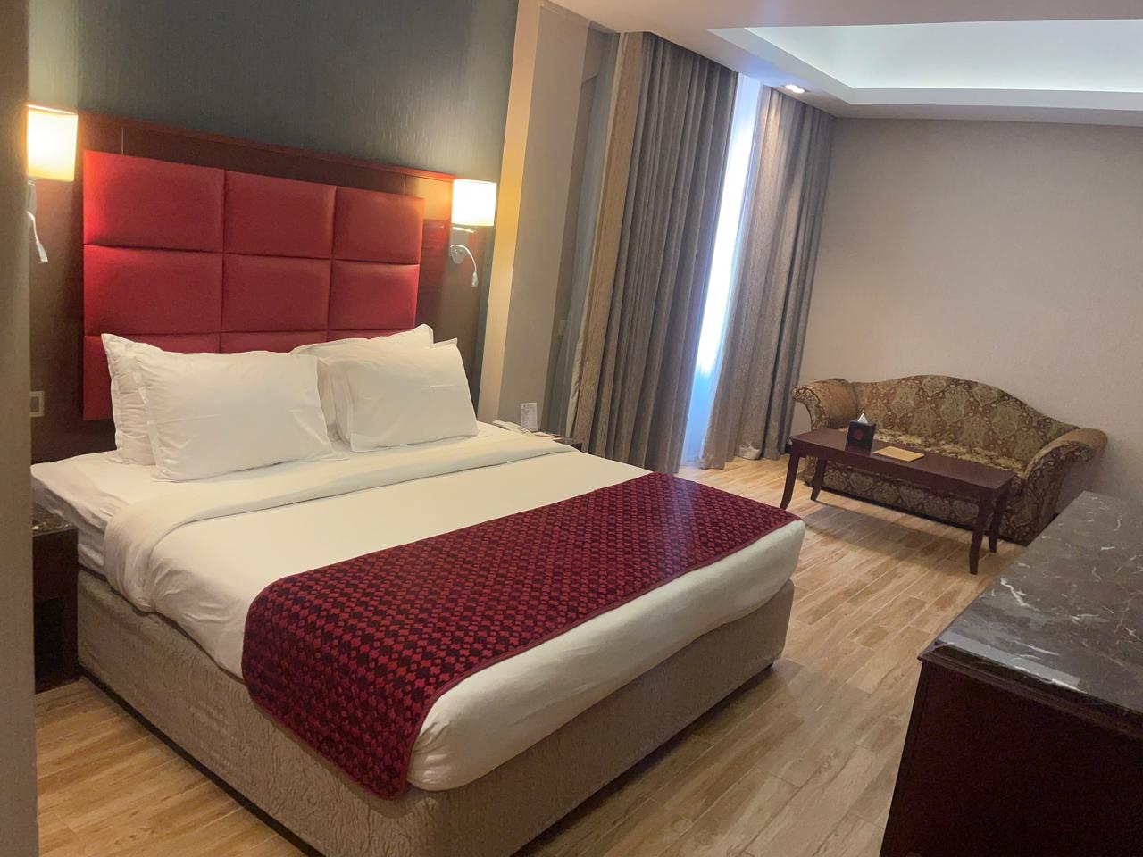 Jr.Suite