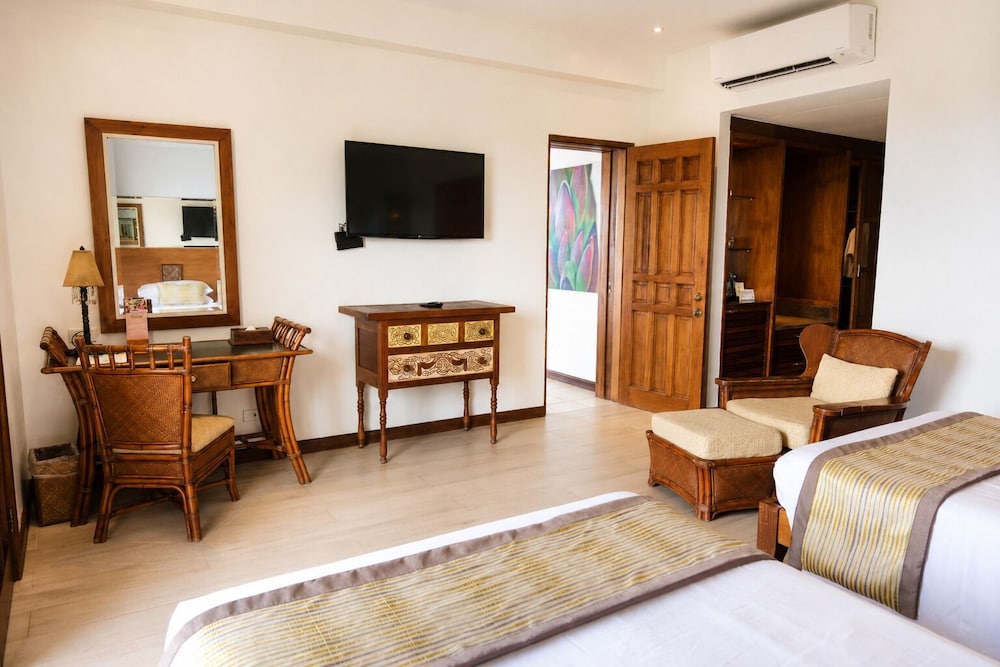Costabella Tropical Beach Hotel 57/78