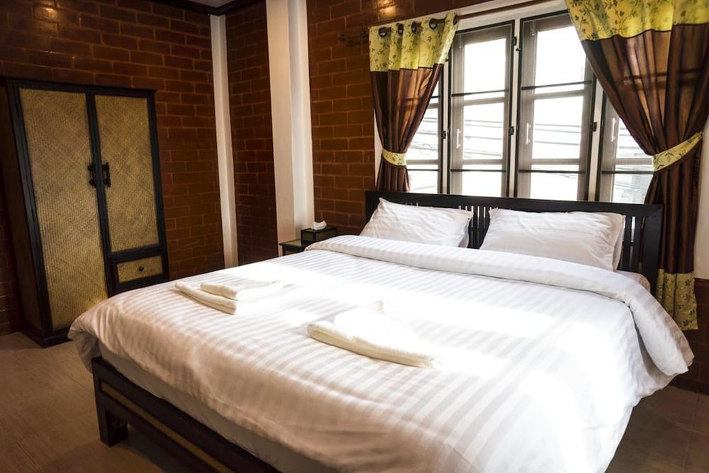 ROOM, DOUBLE BED, BALCONY