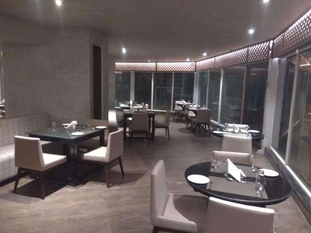 Hotel Sinclairs Bayview Port Blair 35/50